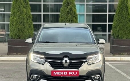 Renault Logan II, 2021 год, 1 385 000 рублей, 2 фотография