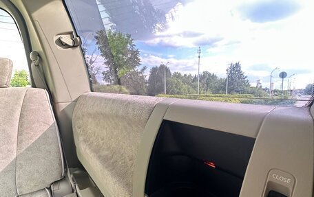 Nissan Elgrand III, 2003 год, 450 000 рублей, 15 фотография