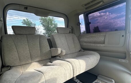 Nissan Elgrand III, 2003 год, 450 000 рублей, 16 фотография