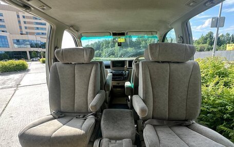 Nissan Elgrand III, 2003 год, 450 000 рублей, 18 фотография