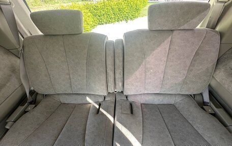Nissan Elgrand III, 2003 год, 450 000 рублей, 19 фотография