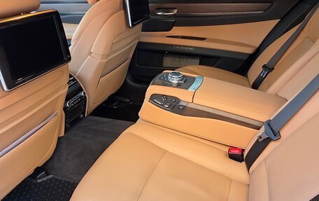 BMW 7 серия, 2013 год, 2 950 000 рублей, 13 фотография