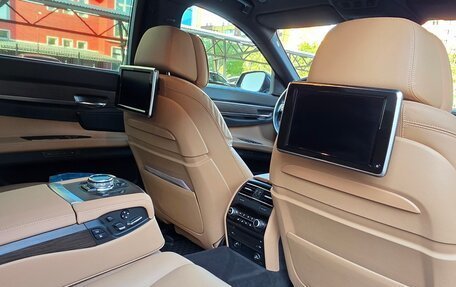 BMW 7 серия, 2013 год, 2 950 000 рублей, 21 фотография