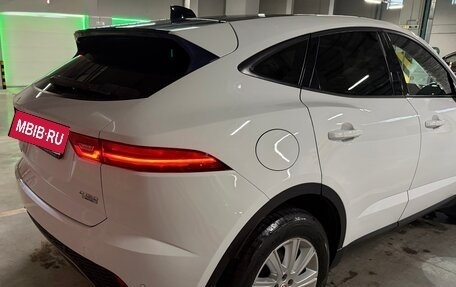 Jaguar E-Pace, 2018 год, 3 100 000 рублей, 5 фотография