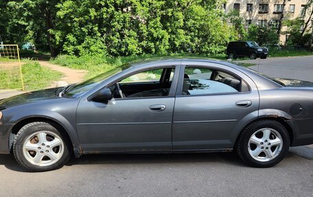 Dodge Stratus II, 2004 год, 299 000 рублей, 2 фотография