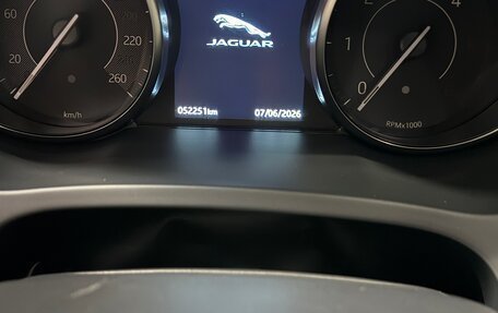 Jaguar E-Pace, 2018 год, 3 100 000 рублей, 9 фотография