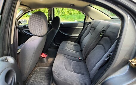 Dodge Stratus II, 2004 год, 299 000 рублей, 9 фотография