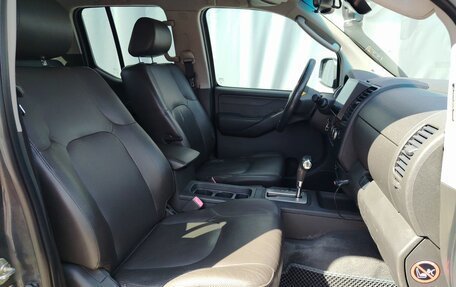 Nissan Navara (Frontier), 2007 год, 1 179 000 рублей, 13 фотография