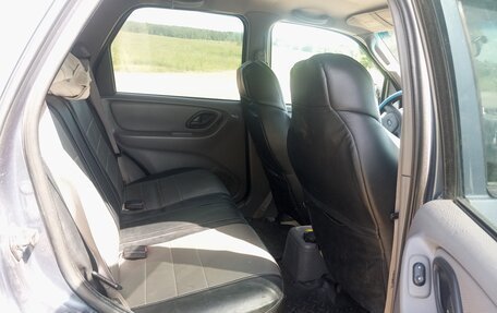 Ford Escape II, 2000 год, 500 000 рублей, 16 фотография