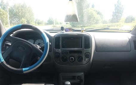 Ford Escape II, 2000 год, 500 000 рублей, 19 фотография