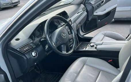 Mercedes-Benz E-Класс, 2009 год, 1 200 000 рублей, 3 фотография