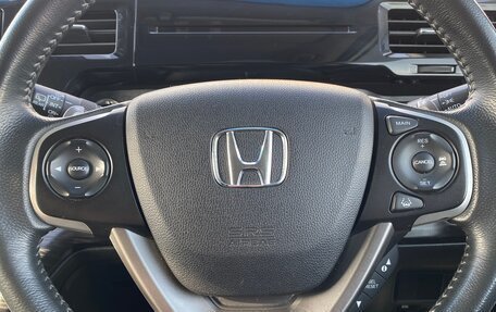 Honda Stepwgn IV, 2016 год, 1 900 000 рублей, 16 фотография