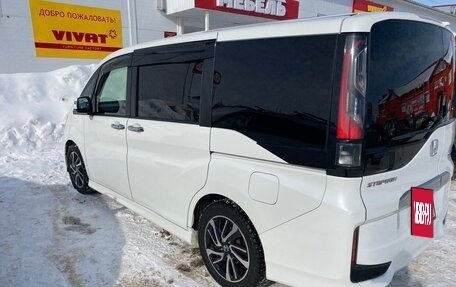 Honda Stepwgn IV, 2016 год, 1 900 000 рублей, 14 фотография