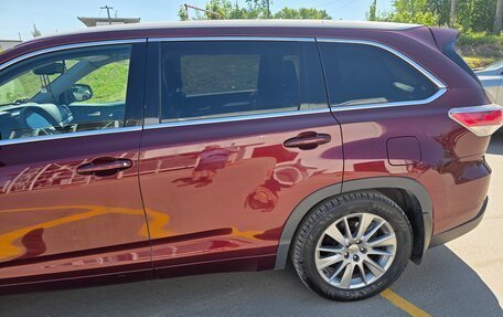 Toyota Highlander III, 2014 год, 3 200 000 рублей, 8 фотография