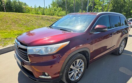 Toyota Highlander III, 2014 год, 3 200 000 рублей, 10 фотография