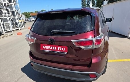 Toyota Highlander III, 2014 год, 3 200 000 рублей, 4 фотография
