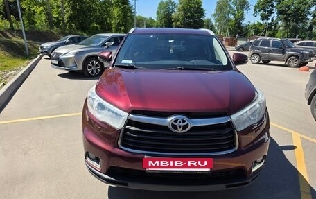 Toyota Highlander III, 2014 год, 3 200 000 рублей, 12 фотография
