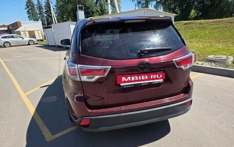 Toyota Highlander III, 2014 год, 3 200 000 рублей, 5 фотография