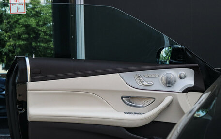 Mercedes-Benz E-Класс, 2019 год, 5 900 000 рублей, 12 фотография