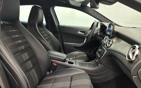 Mercedes-Benz GLA, 2018 год, 2 650 000 рублей, 13 фотография