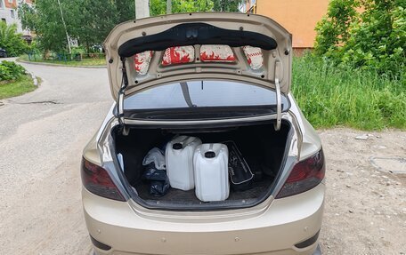 Hyundai Solaris II рестайлинг, 2011 год, 730 000 рублей, 8 фотография
