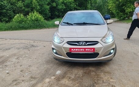 Hyundai Solaris II рестайлинг, 2011 год, 730 000 рублей, 20 фотография