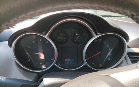 Chevrolet Cruze II, 2011 год, 750 000 рублей, 6 фотография