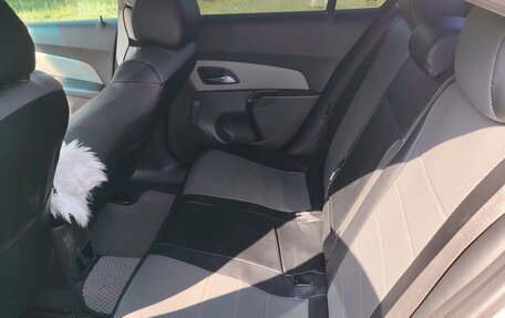 Chevrolet Cruze II, 2011 год, 750 000 рублей, 7 фотография
