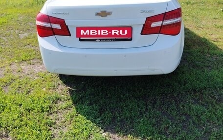 Chevrolet Cruze II, 2011 год, 750 000 рублей, 3 фотография