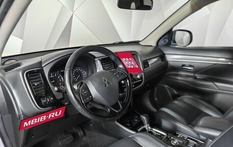 Mitsubishi Outlander III рестайлинг 3, 2021 год, 2 321 000 рублей, 19 фотография