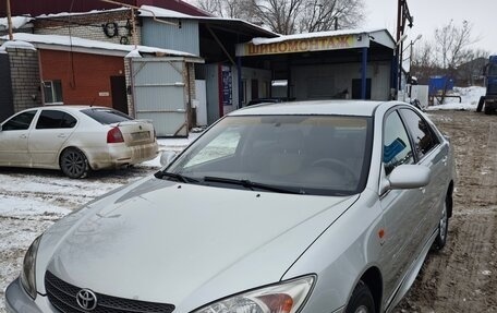 Toyota Camry V40, 2004 год, 695 000 рублей, 1 фотография