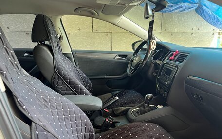Volkswagen Jetta VI, 2016 год, 950 000 рублей, 7 фотография