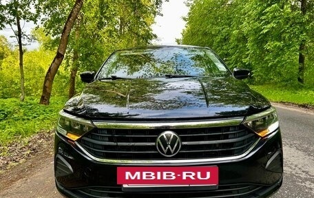 Volkswagen Polo VI (EU Market), 2021 год, 1 580 000 рублей, 2 фотография