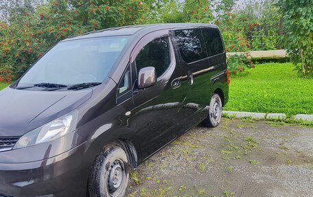 Nissan NV200, 2015 год, 1 700 000 рублей, 10 фотография