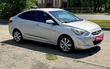 Hyundai Solaris II рестайлинг, 2012 год, 780 000 рублей, 1 фотография