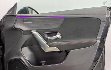Mercedes-Benz CLA, 2019 год, 3 350 000 рублей, 24 фотография