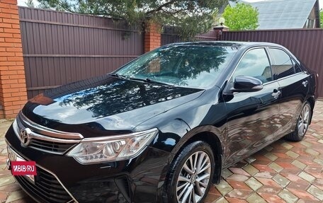 Toyota Camry, 2017 год, 2 799 000 рублей, 2 фотография