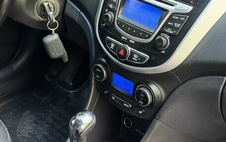 Hyundai Solaris II рестайлинг, 2012 год, 780 000 рублей, 8 фотография
