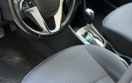 Hyundai Solaris II рестайлинг, 2012 год, 780 000 рублей, 10 фотография