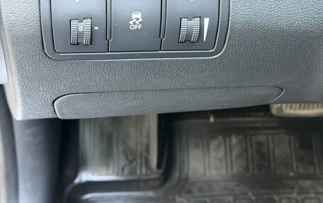 Hyundai Solaris II рестайлинг, 2012 год, 780 000 рублей, 14 фотография