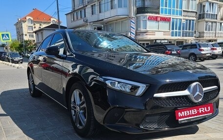 Mercedes-Benz A-Класс, 2018 год, 2 350 000 рублей, 3 фотография