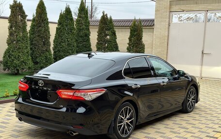 Toyota Camry, 2018 год, 2 590 000 рублей, 10 фотография