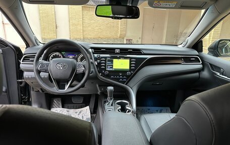 Toyota Camry, 2018 год, 2 590 000 рублей, 13 фотография