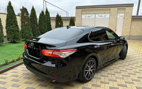 Toyota Camry, 2018 год, 2 590 000 рублей, 16 фотография