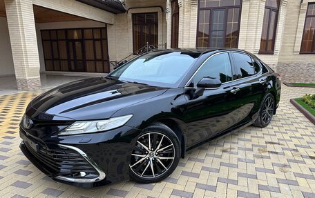 Toyota Camry, 2018 год, 2 590 000 рублей, 17 фотография
