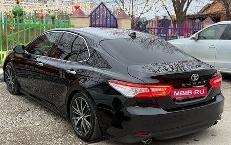 Toyota Camry, 2018 год, 2 590 000 рублей, 20 фотография