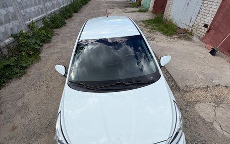 Hyundai Solaris II рестайлинг, 2011 год, 870 000 рублей, 3 фотография