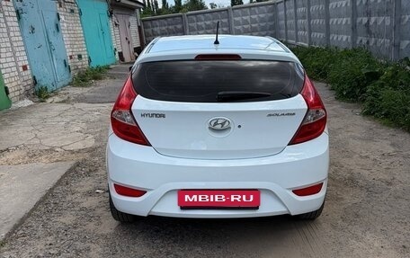 Hyundai Solaris II рестайлинг, 2011 год, 870 000 рублей, 6 фотография