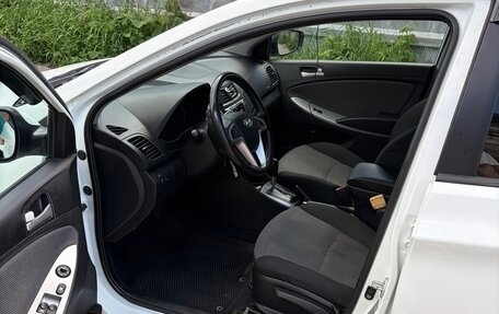 Hyundai Solaris II рестайлинг, 2011 год, 870 000 рублей, 7 фотография