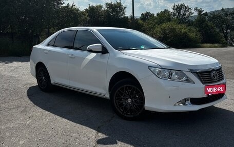 Toyota Camry, 2013 год, 1 800 000 рублей, 2 фотография